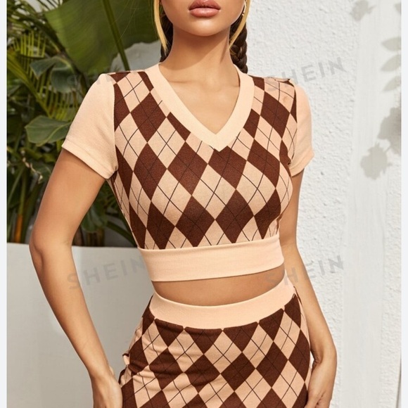 SHEIN Tops - Plaid checkered crop top​​​​​